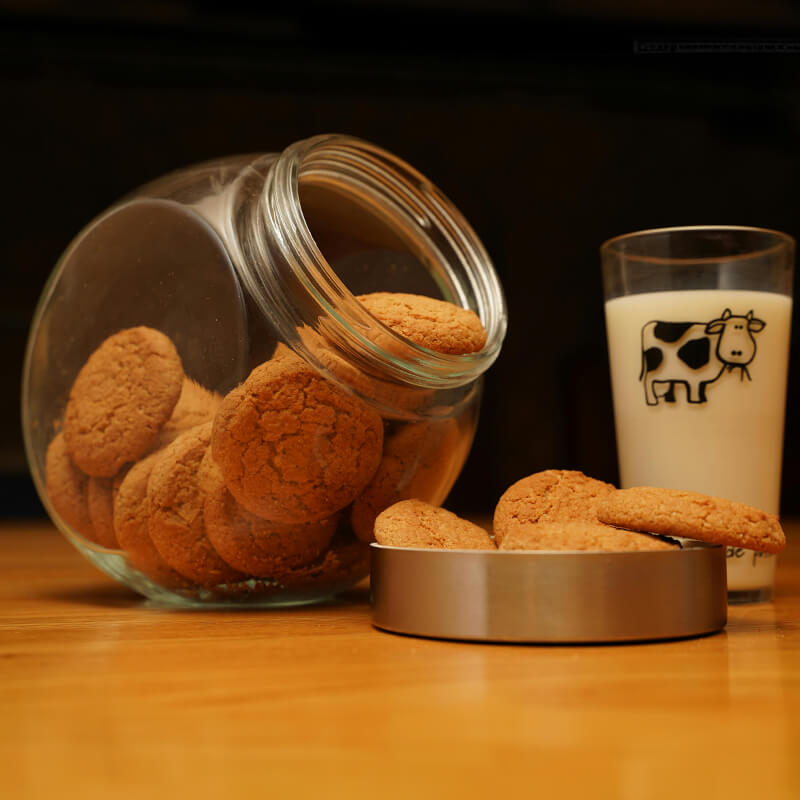 Angled Glass Jar with Silver Lid (17cm 1.5lt)