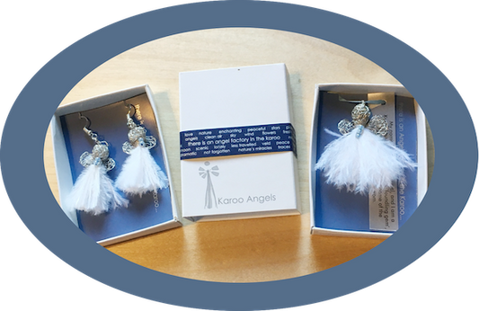 Karoo Angels - White Feathers and Amber Wire Juweel Earrings