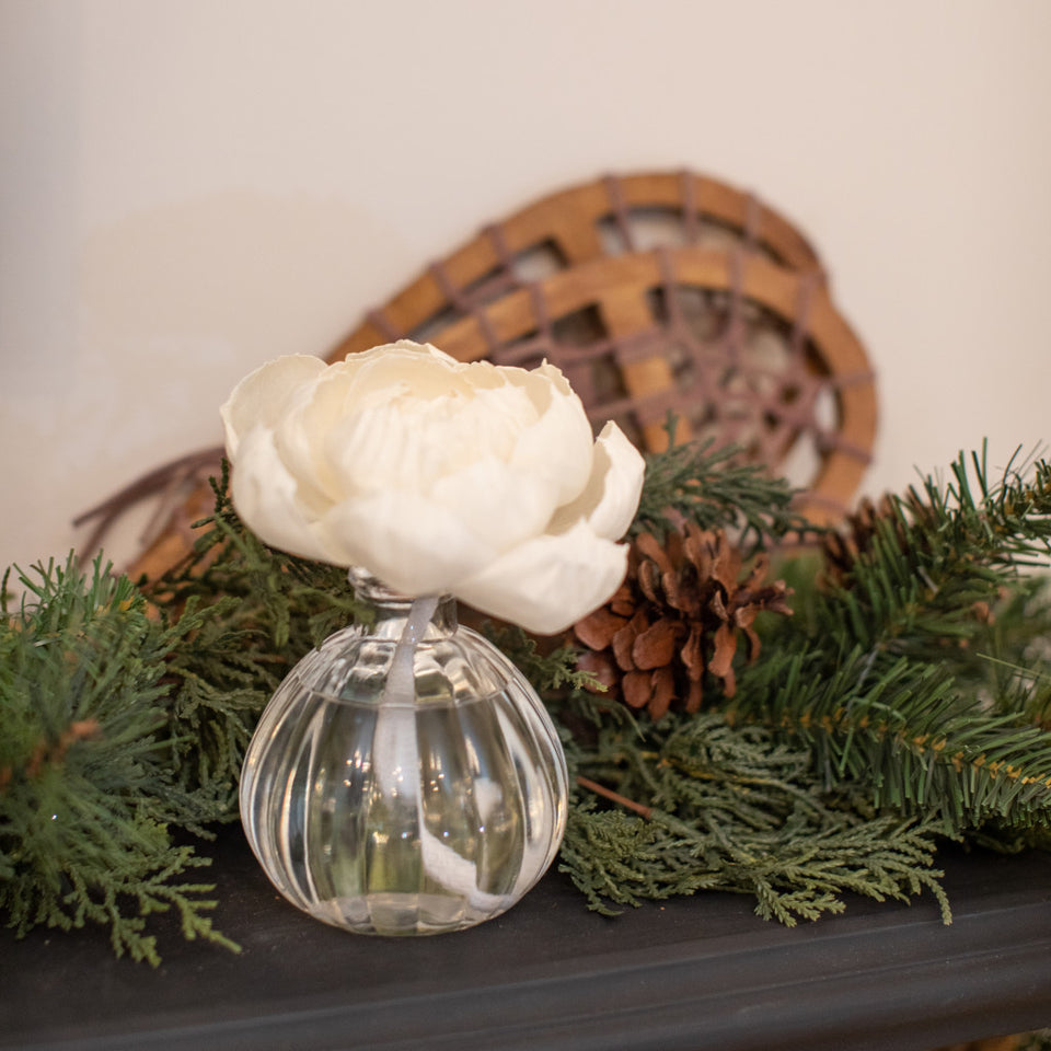 Flower Diffuser - Shimmering Snowberry by Greenleaf