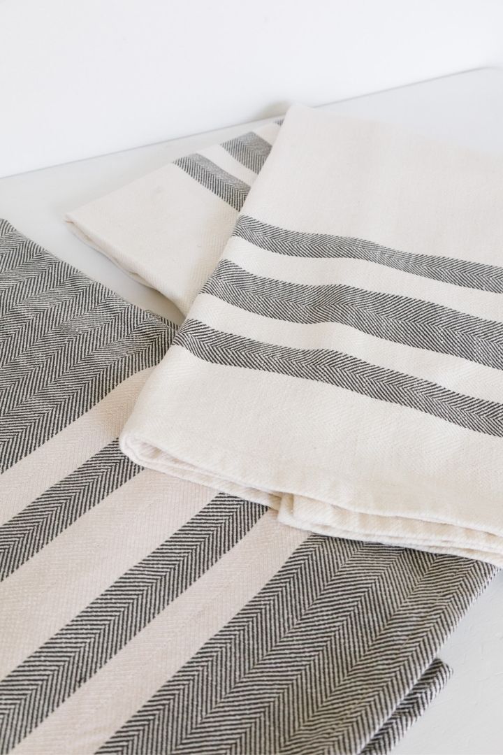 The Cotton Company - Hermanus Cliffpath - Cotton Beach / Bath Towel - White with Gray Stripes