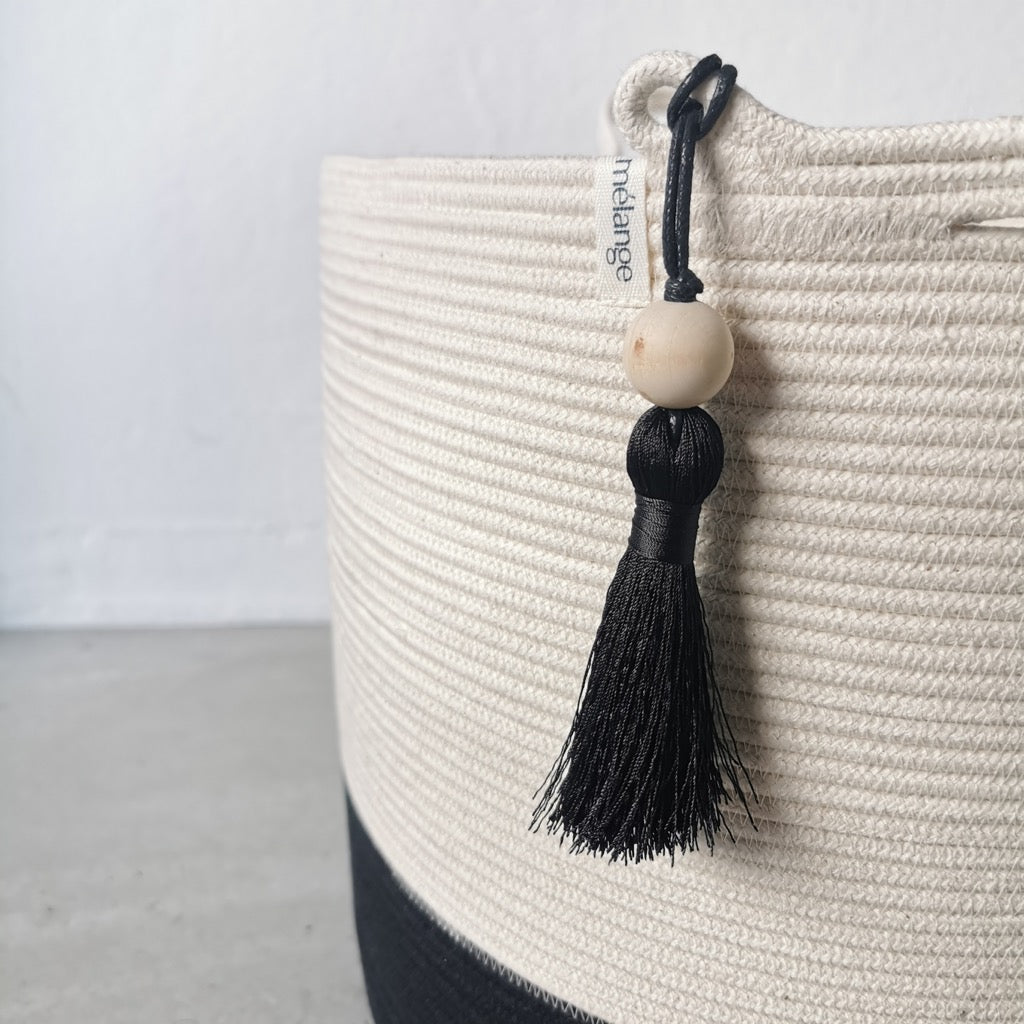 Tassel - Black